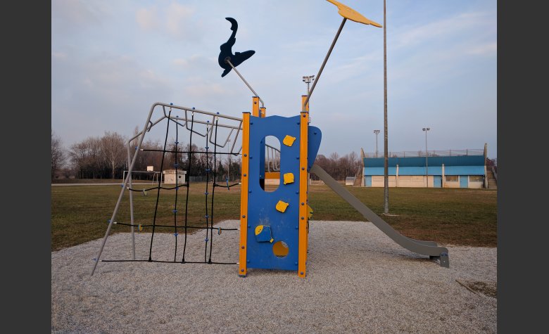 Playground in Italy (MF)